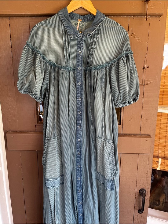 Free People Dresses & Skirts - Free People Blue Striped Maxi Dress